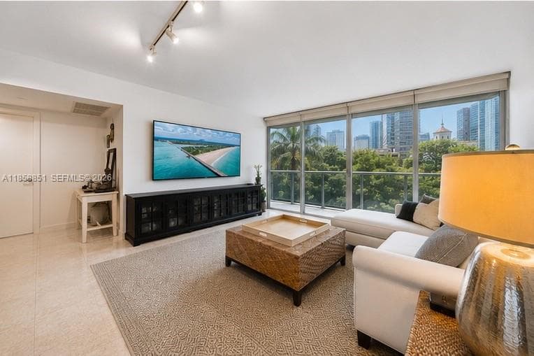 495 Brickell Ave 411 photo 6