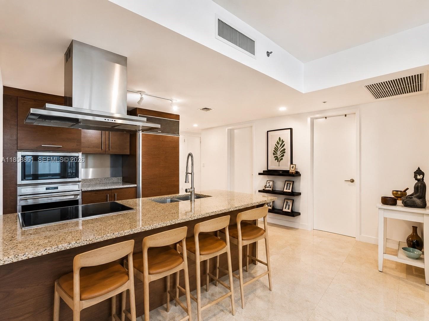 495 Brickell Ave 411 photo 9