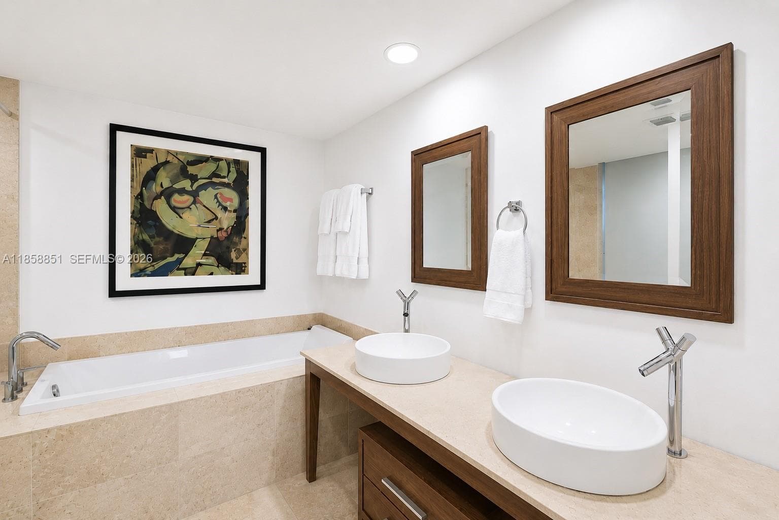 495 Brickell Ave 411 photo 14