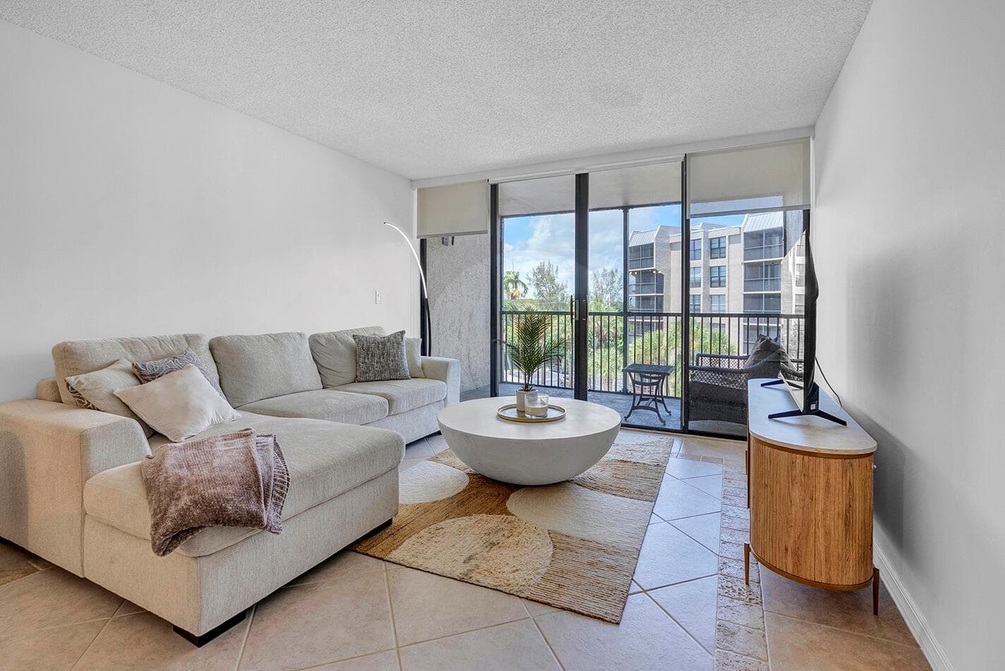 21 Royal Palm Way 405 photo 13