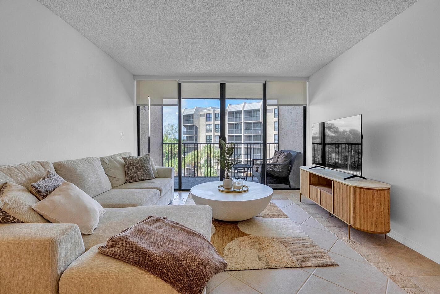 21 Royal Palm Way 405 photo 14
