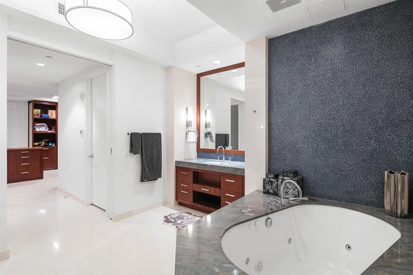 1000 S Ocean Boulevard 103 photo 17