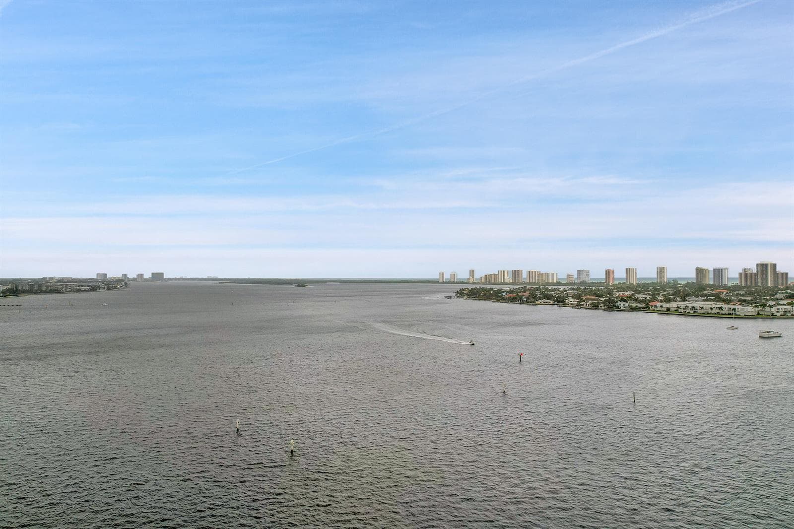 2640 Lake Shore Drive 2011 photo 3