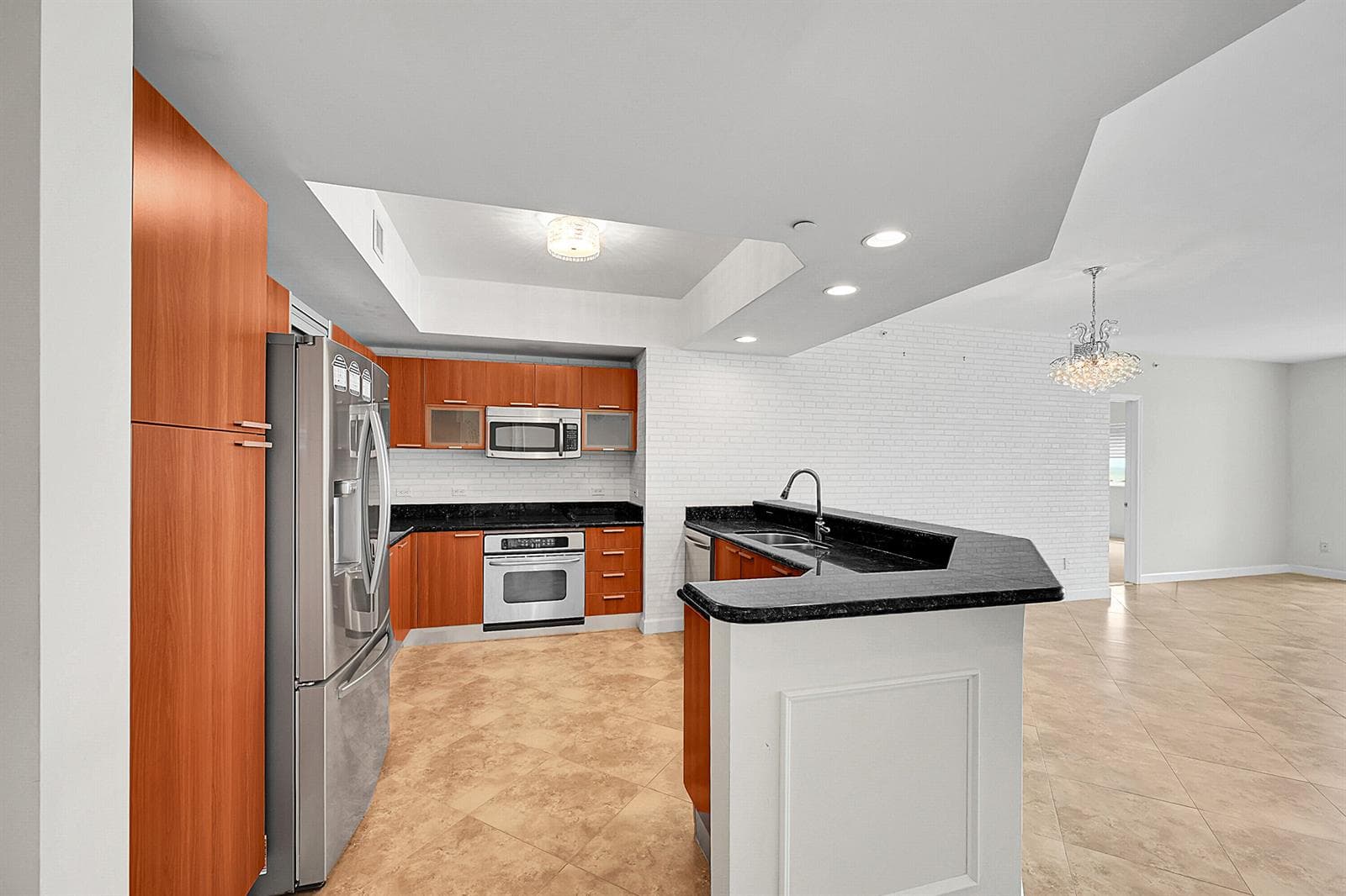 2640 Lake Shore Drive 2011 photo 10