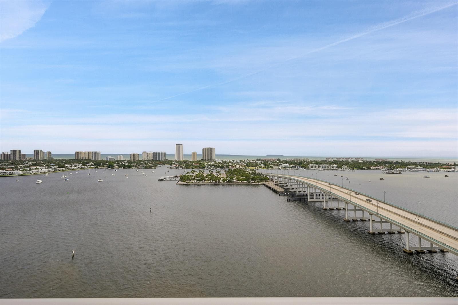 2640 Lake Shore Drive 2011 photo 4
