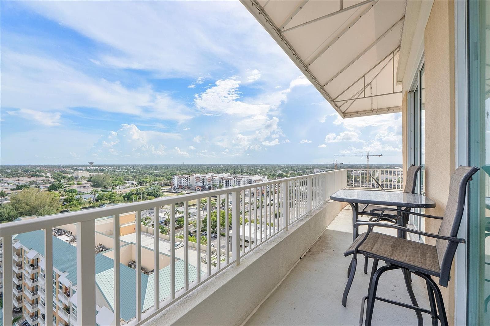 625 Casa Loma Boulevard 1608 photo 12