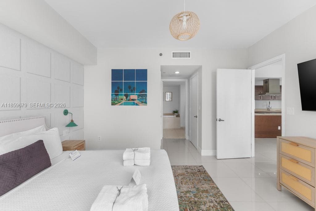 485 Brickell Ave 2210 photo 23