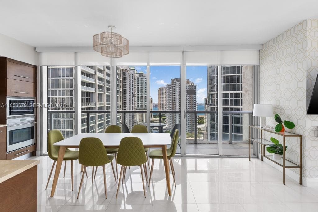 485 Brickell Ave 2210 photo 6