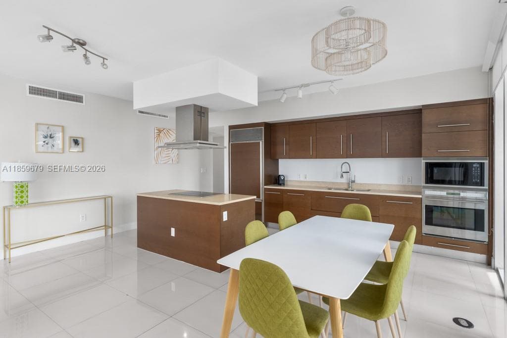 485 Brickell Ave 2210 photo 17