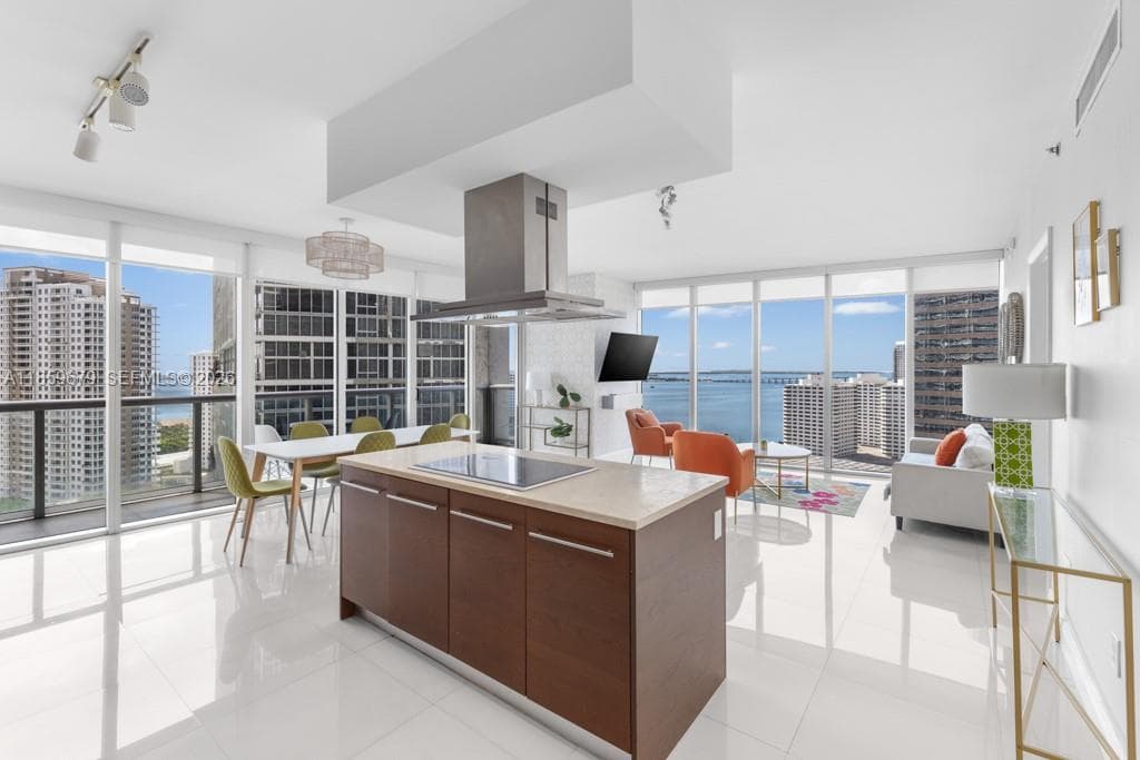 485 Brickell Ave 2210 photo 16