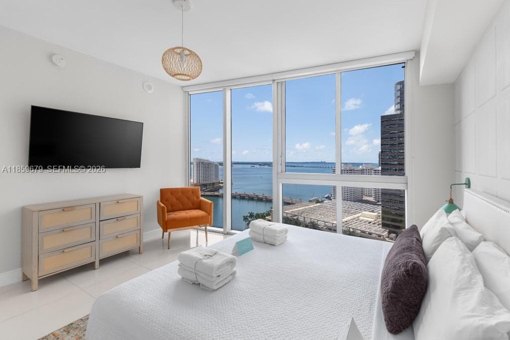 485 Brickell Ave 2210 photo 22