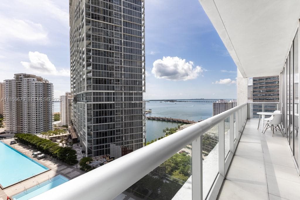 485 Brickell Ave 2210 photo 5