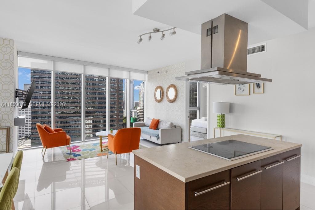485 Brickell Ave 2210 photo 20