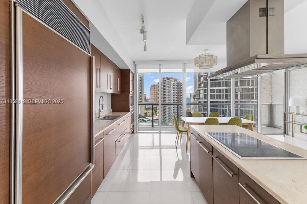 485 Brickell Ave 2210 photo 19