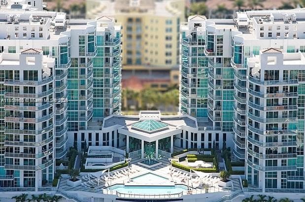 3131 188th St 1-609 photo 1