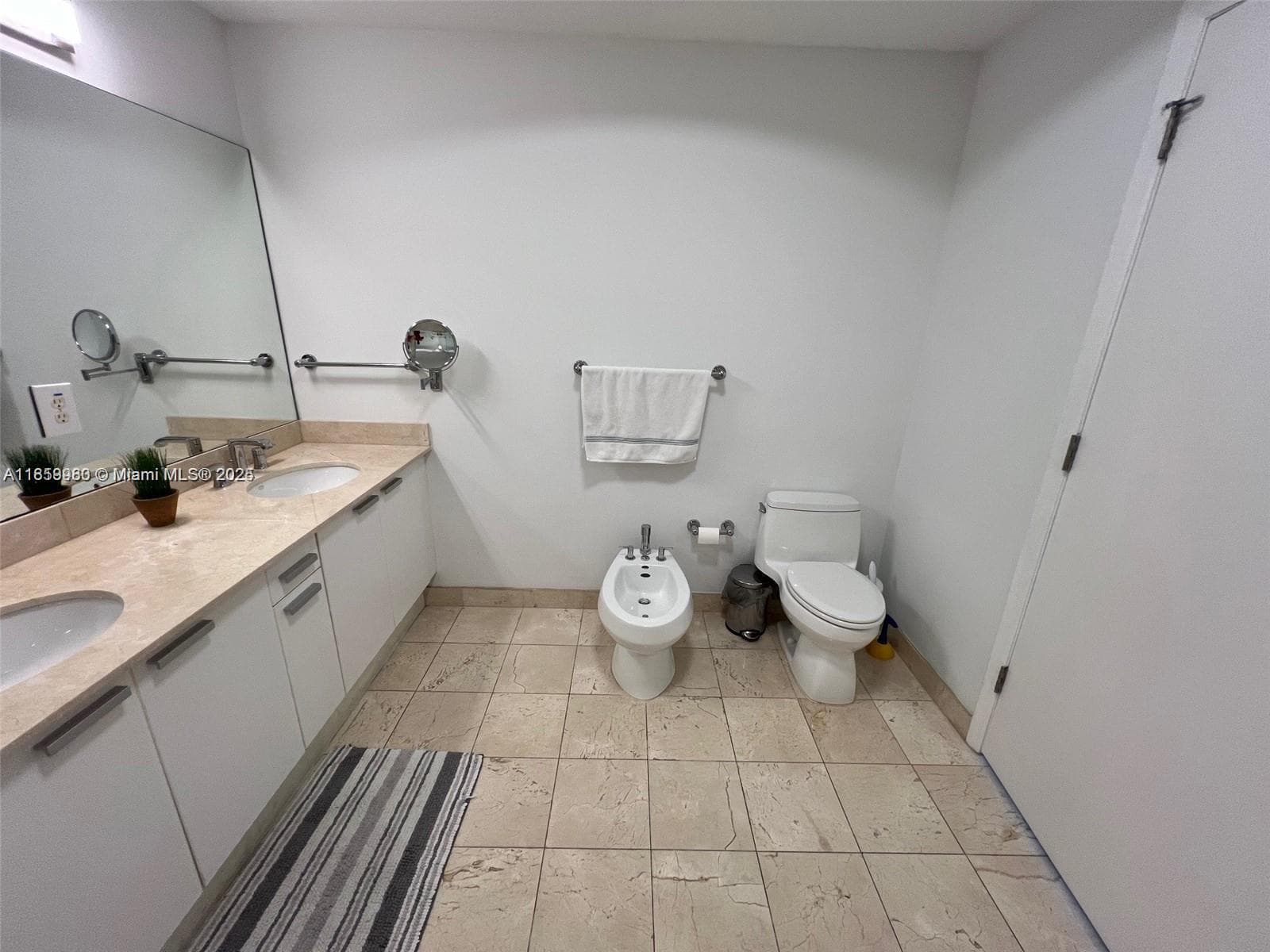 3131 NE 188th St 1-609 photo 24
