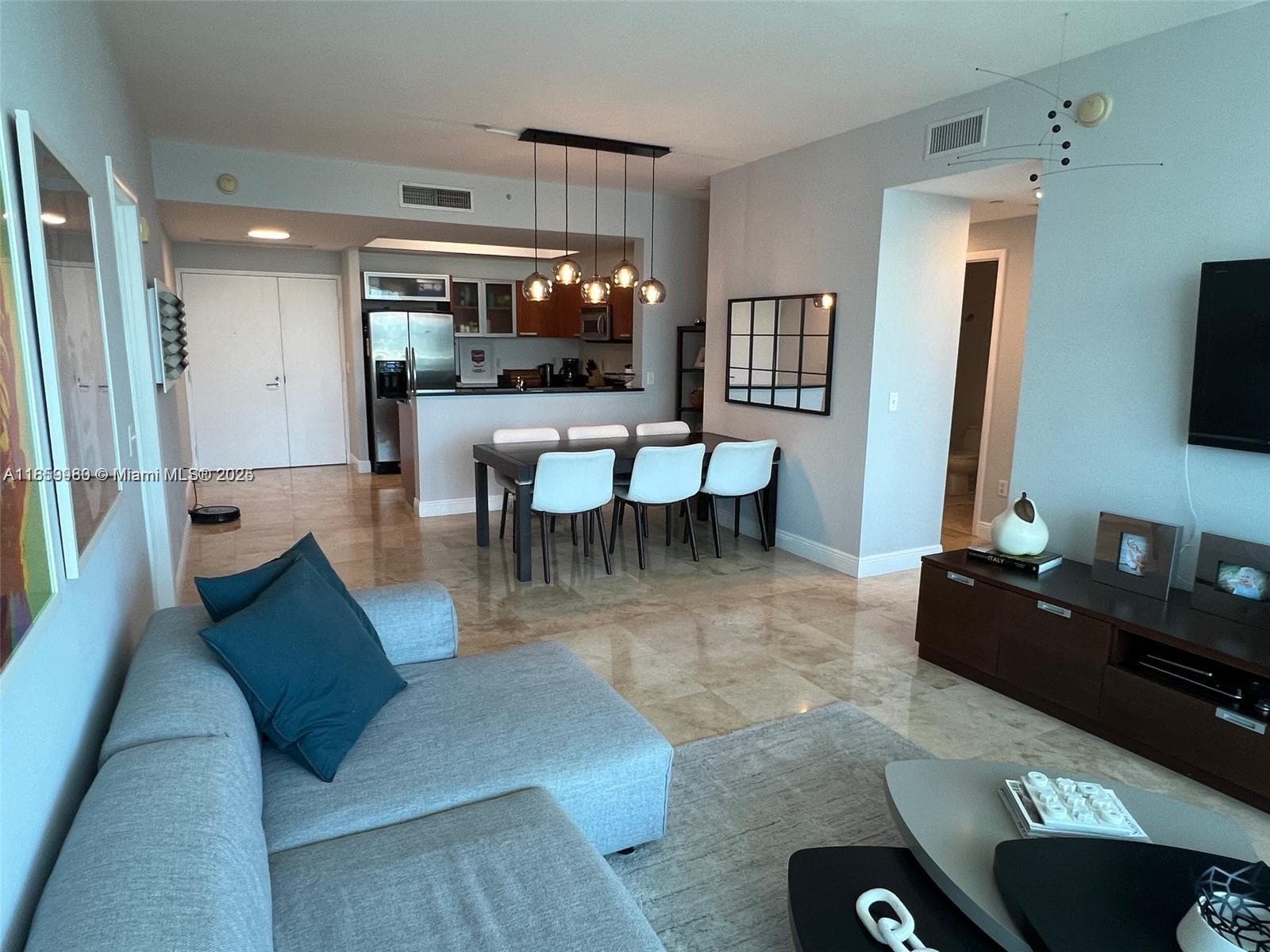 3131 188th St 1-609 photo 18