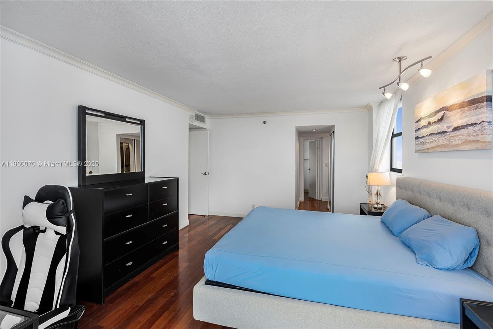 2401 Collins Ave 1808 photo 23