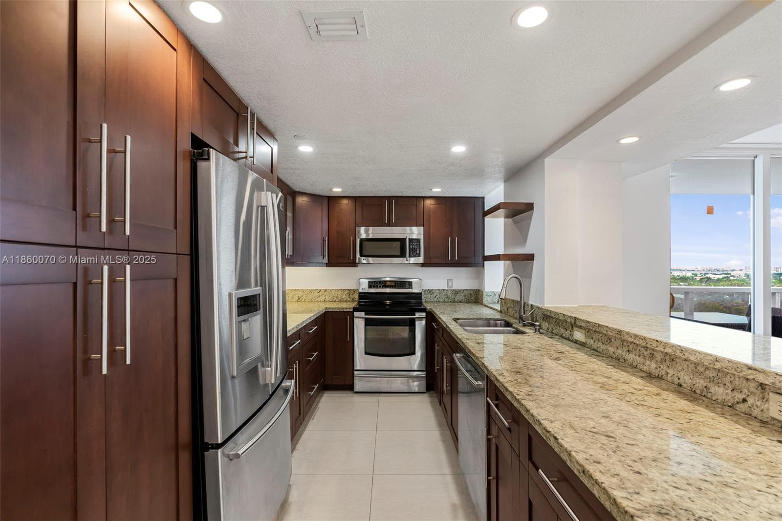 2401 Collins Ave 1808 photo 14