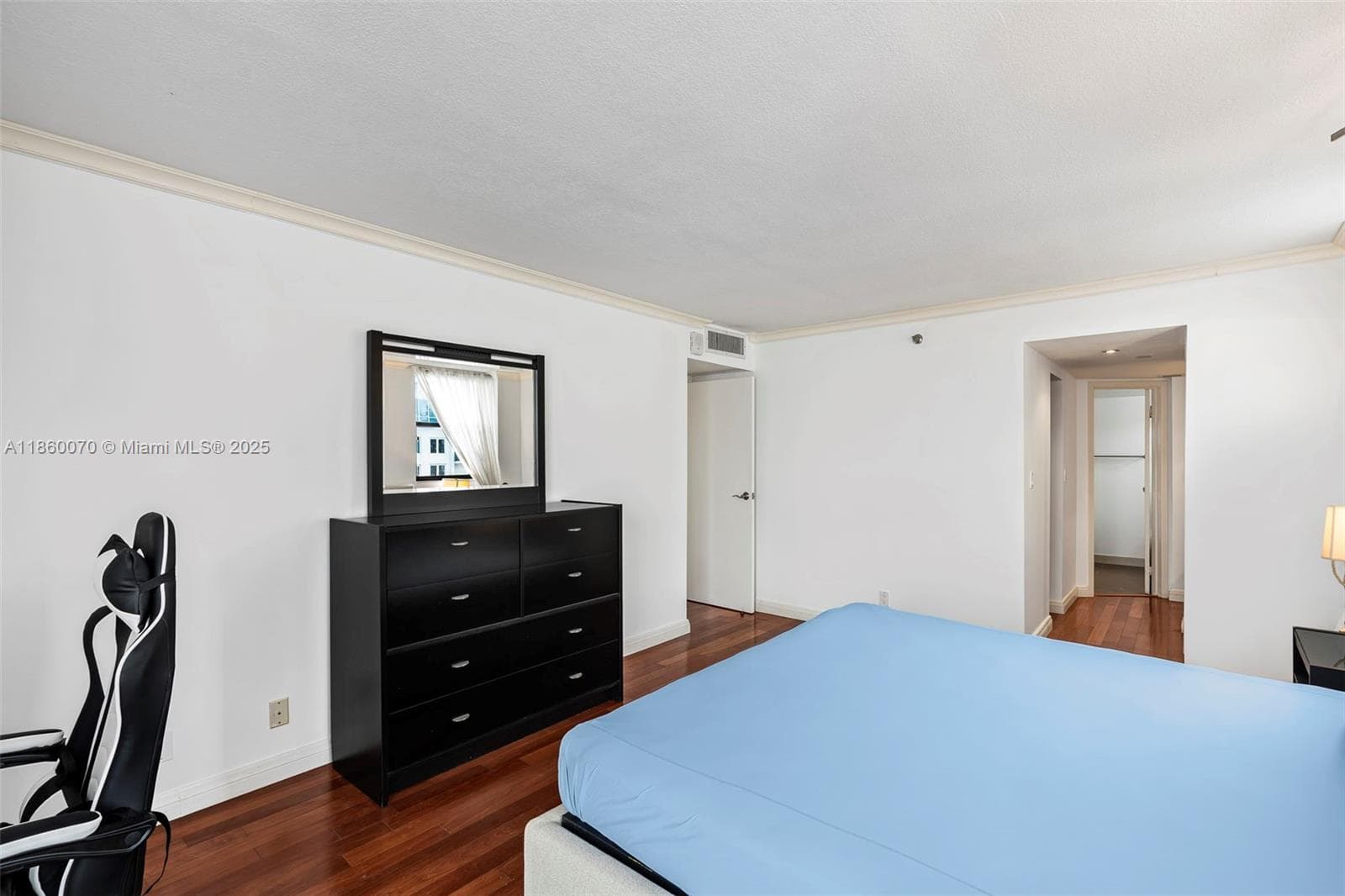 2401 Collins Ave 1808 photo 21