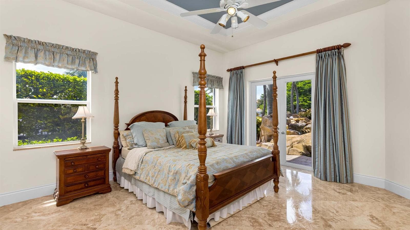 929 Banyan Drive photo 13