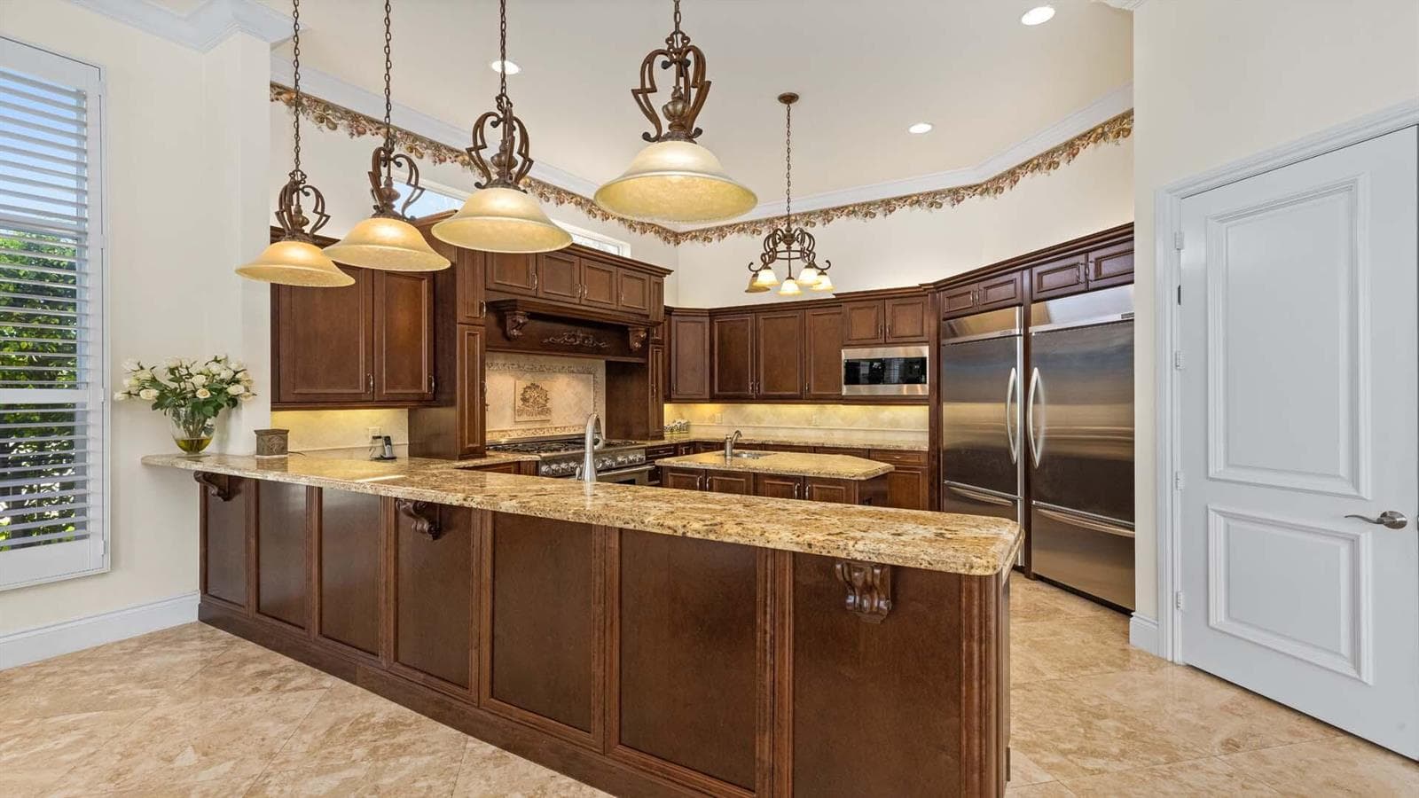 929 Banyan Drive photo 9
