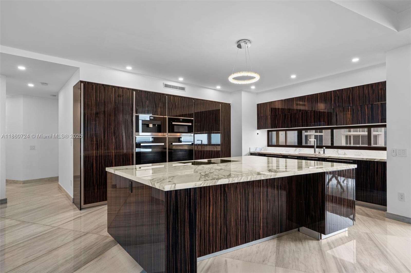 18555 Collins Ave 2105 photo 9