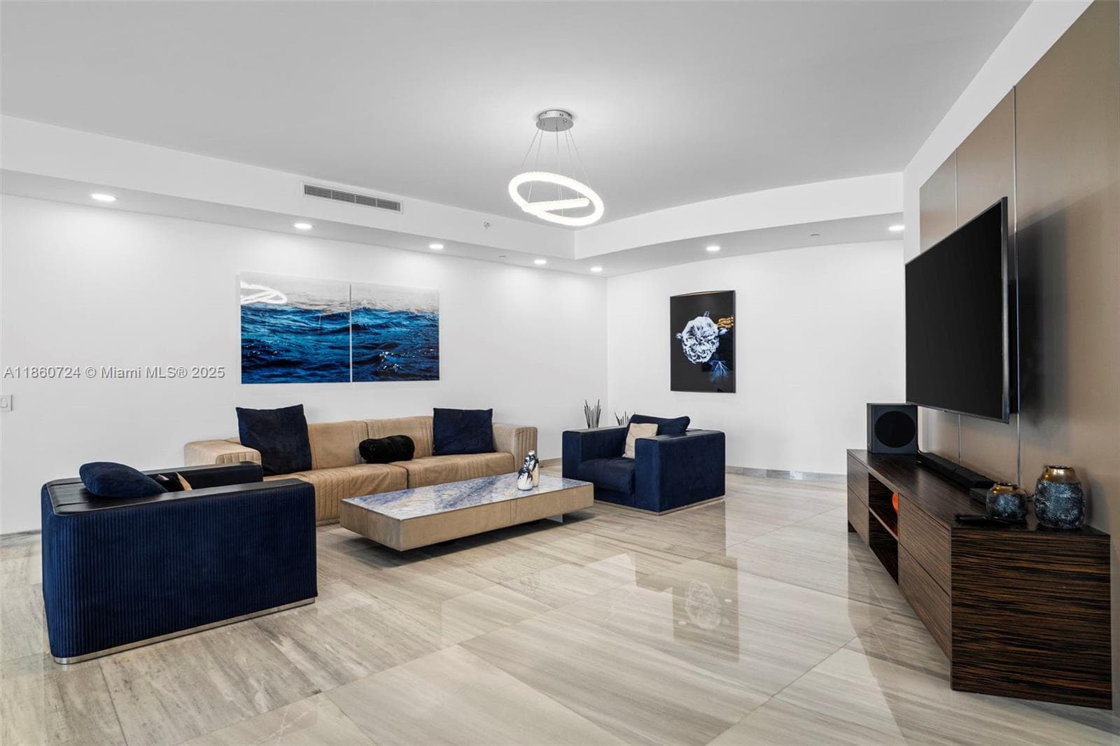 18555 Collins Ave 2105 photo 10