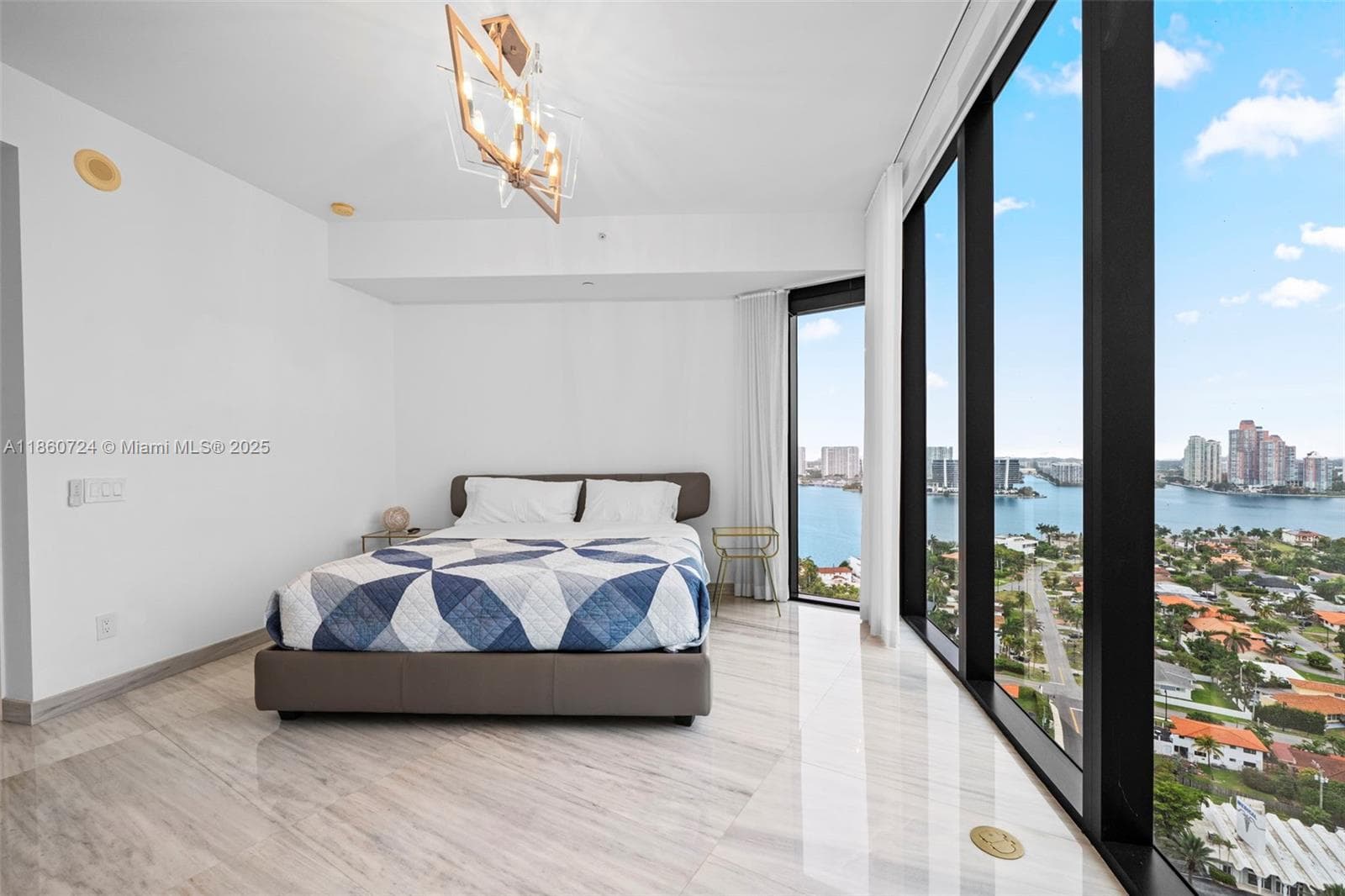 18555 Collins Ave 2105 photo 14