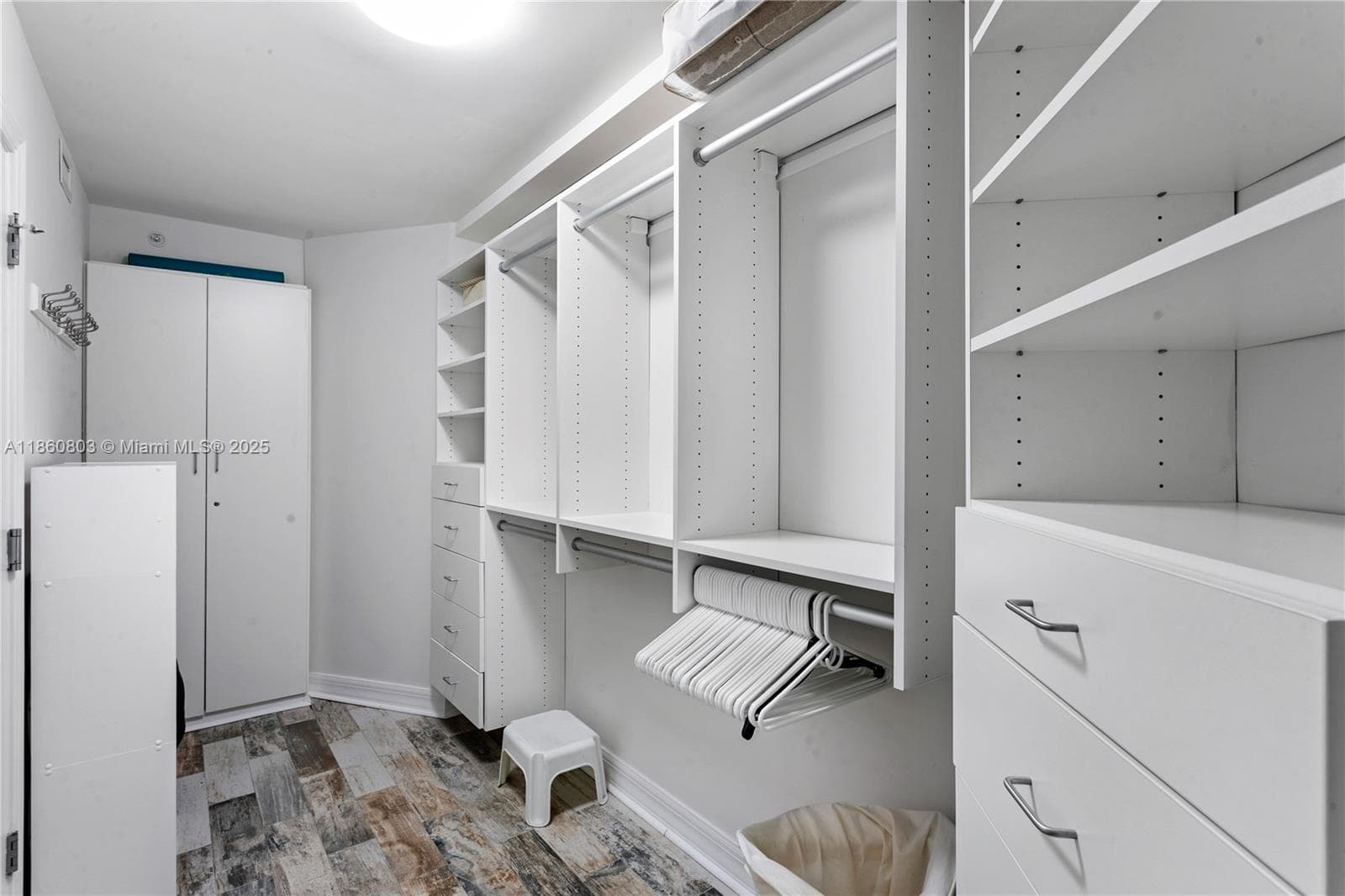 3000 Ocean Dr 20A photo 16