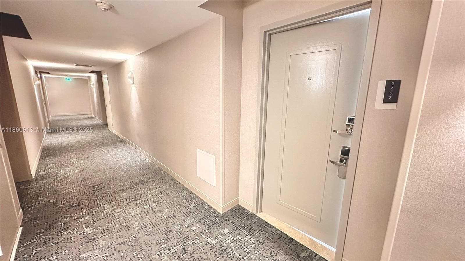 2707 photo 3