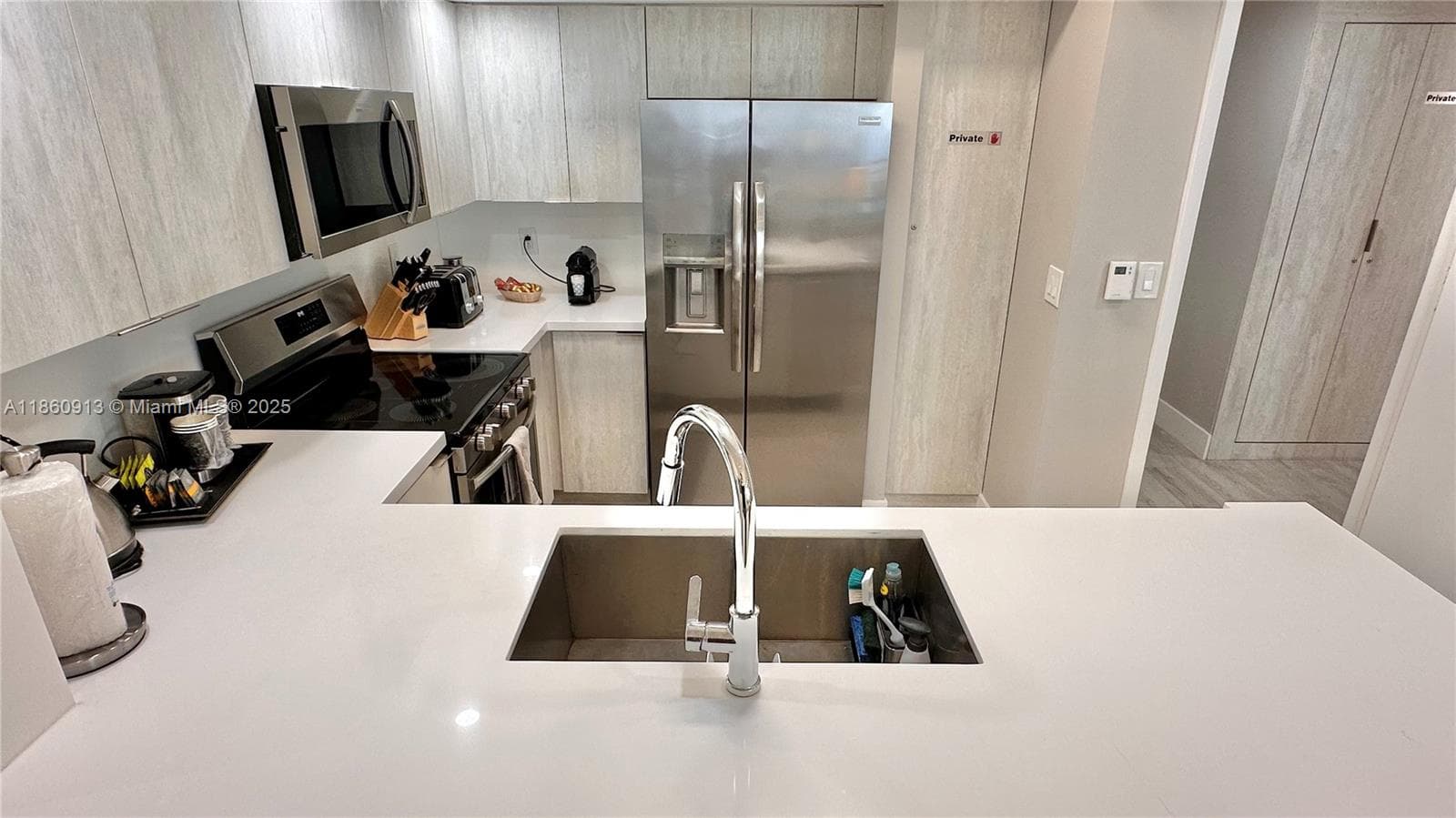 2707 photo 11