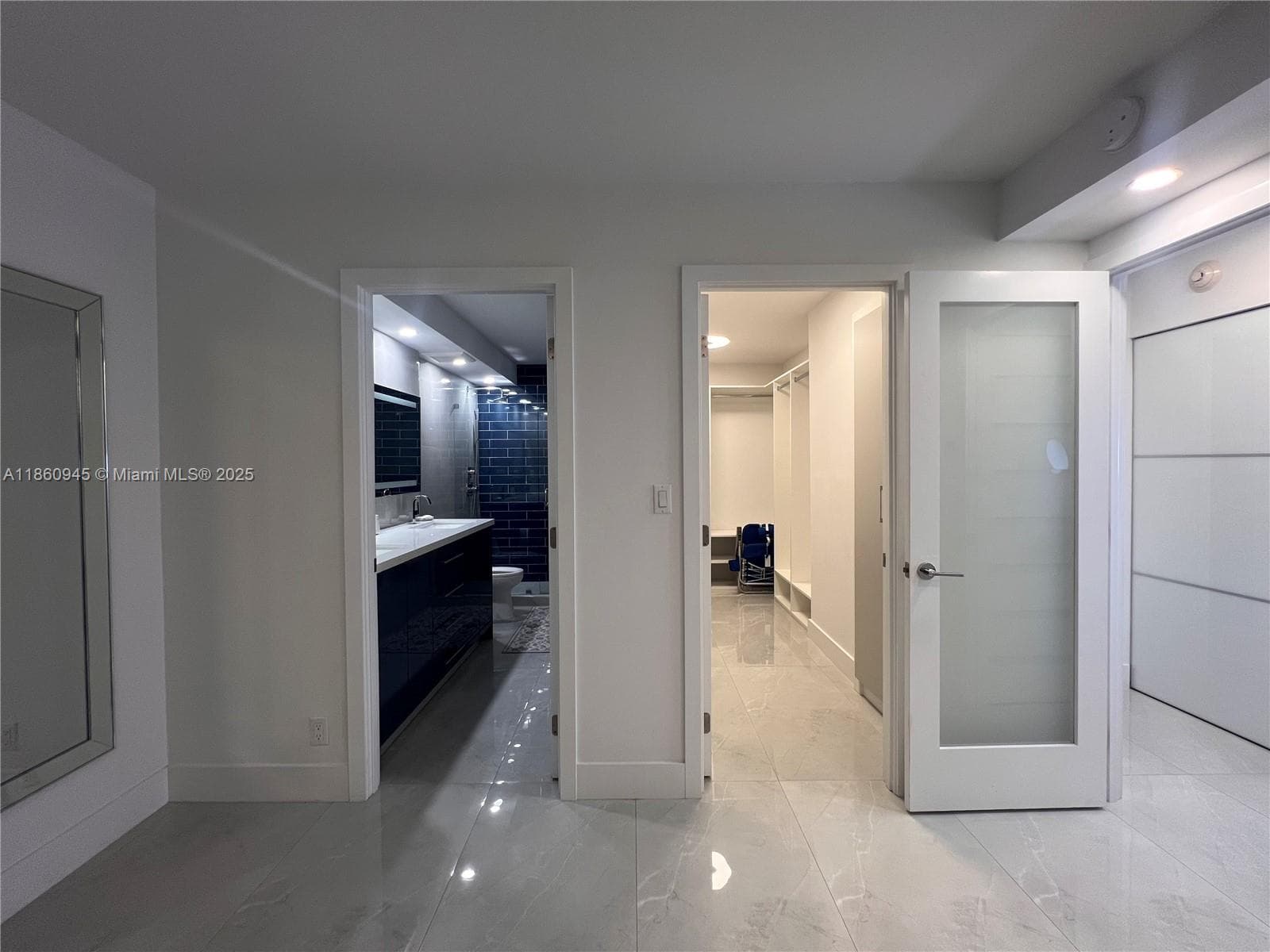 100 Bayview Dr 1524 photo 15