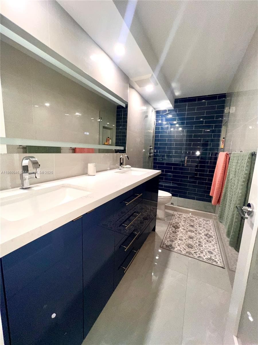 100 Bayview Dr 1524 photo 11