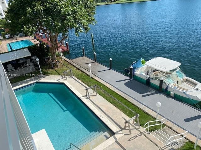 9250 W Bay Harbor Dr 3B photo 4