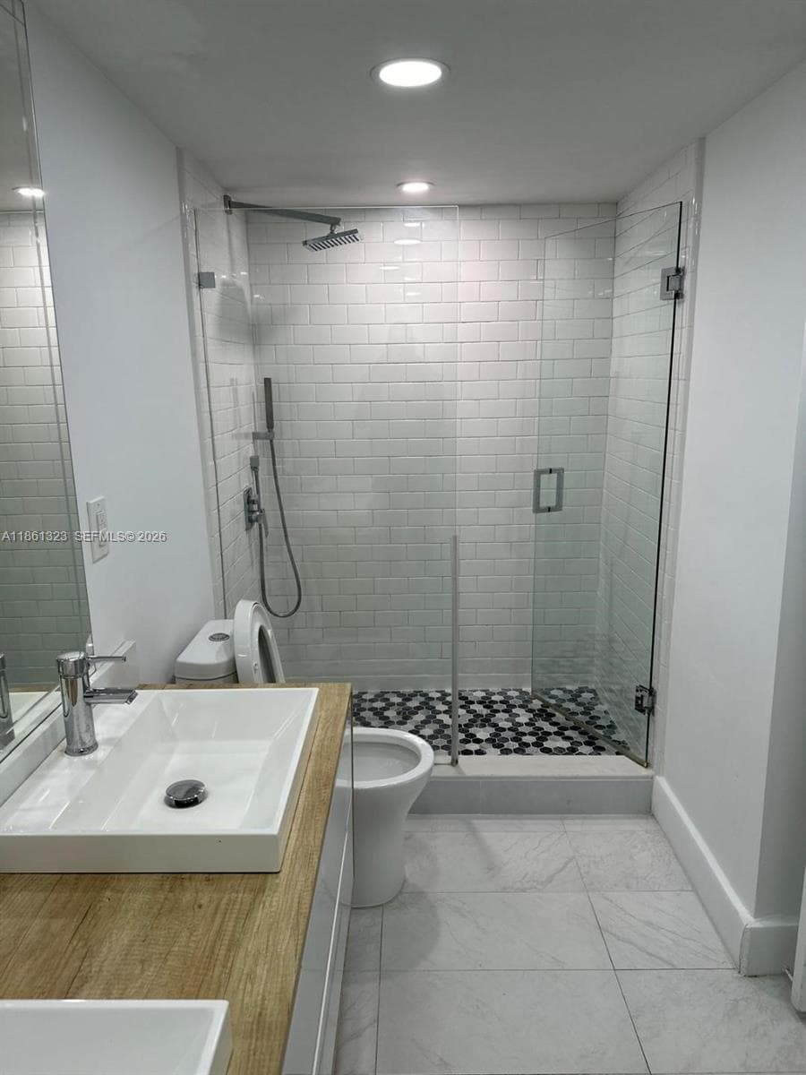 5600 Collins Ave 11W photo 16