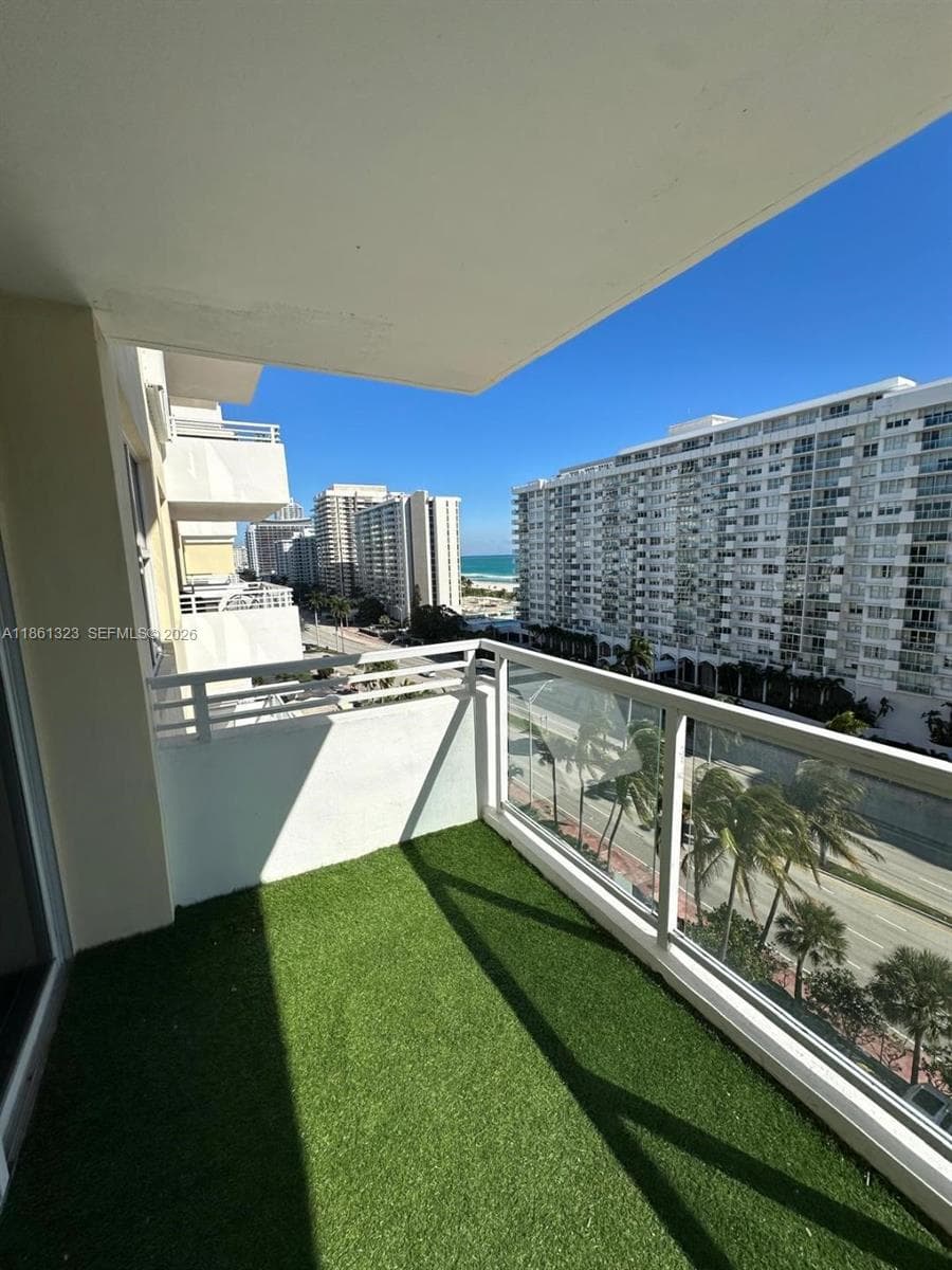 5600 Collins Ave 11W photo 24