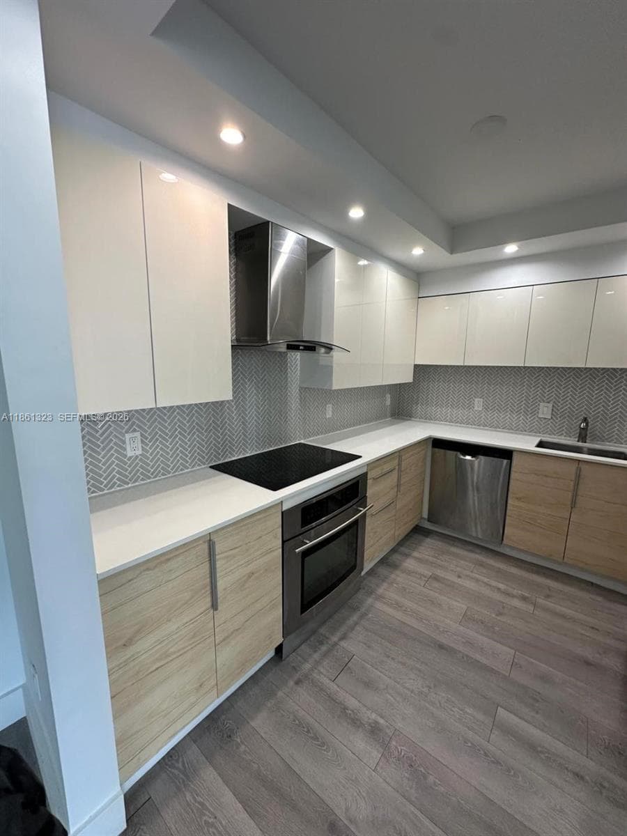5600 Collins Ave 11W photo 8
