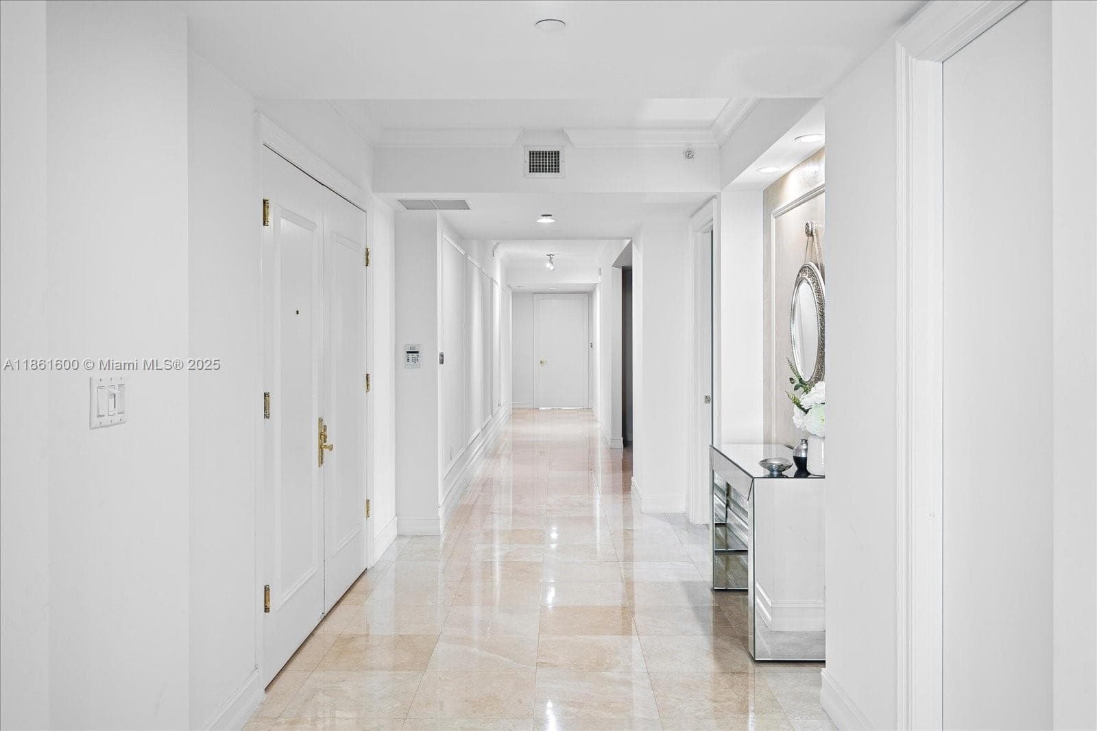 20201 Country Club Dr 2301 photo 16