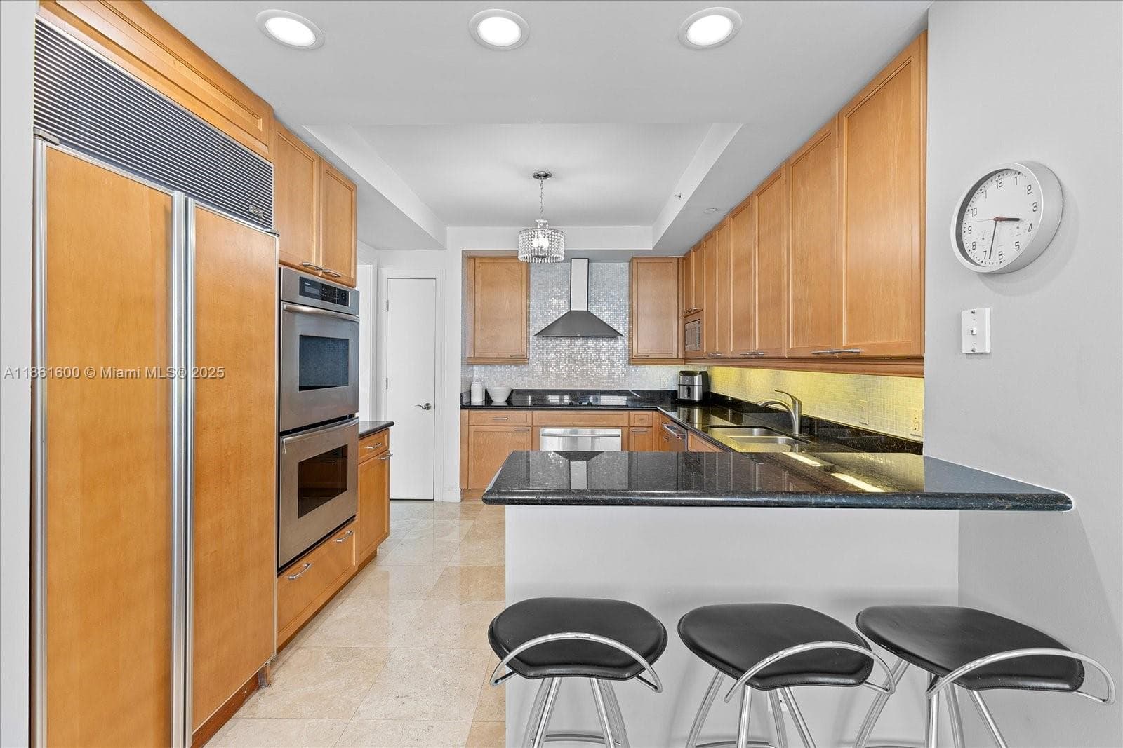 20201 Country Club Dr 2301 photo 18