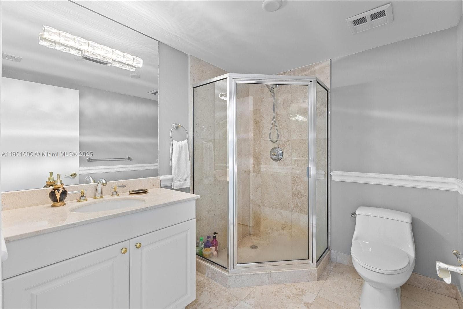 20201 Country Club Dr 2301 photo 21