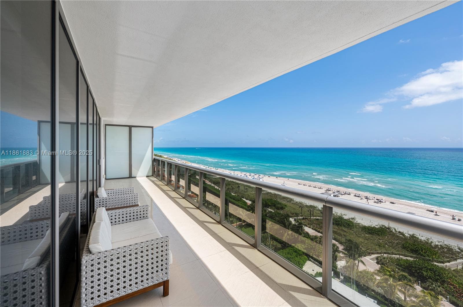 5875 Collins Ave 1202 photo 4
