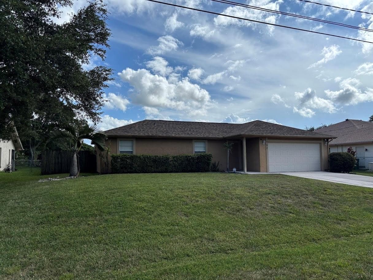 702 SW College Park Road photo 1