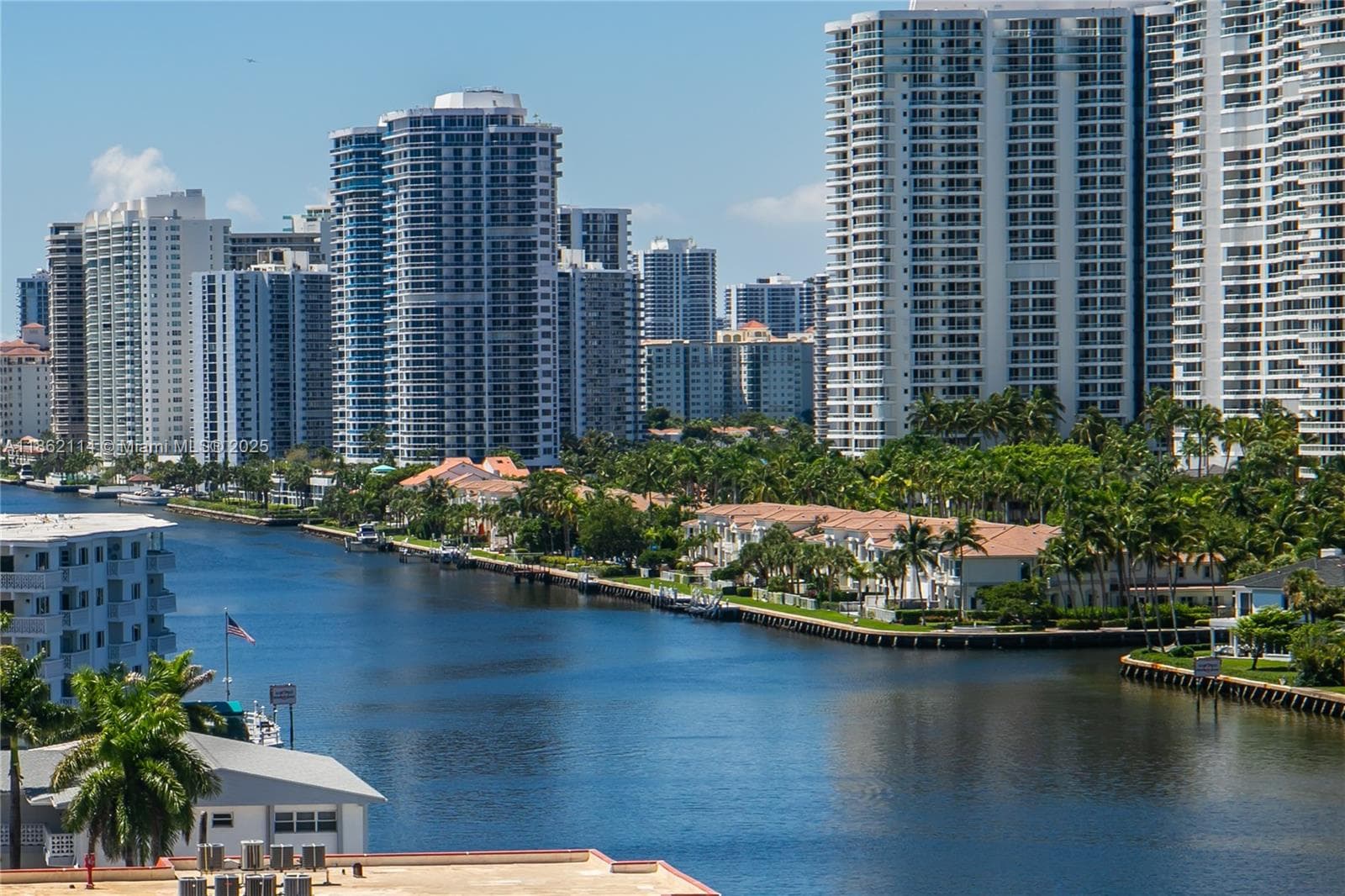 2017 S Ocean Dr 1008 photo 3