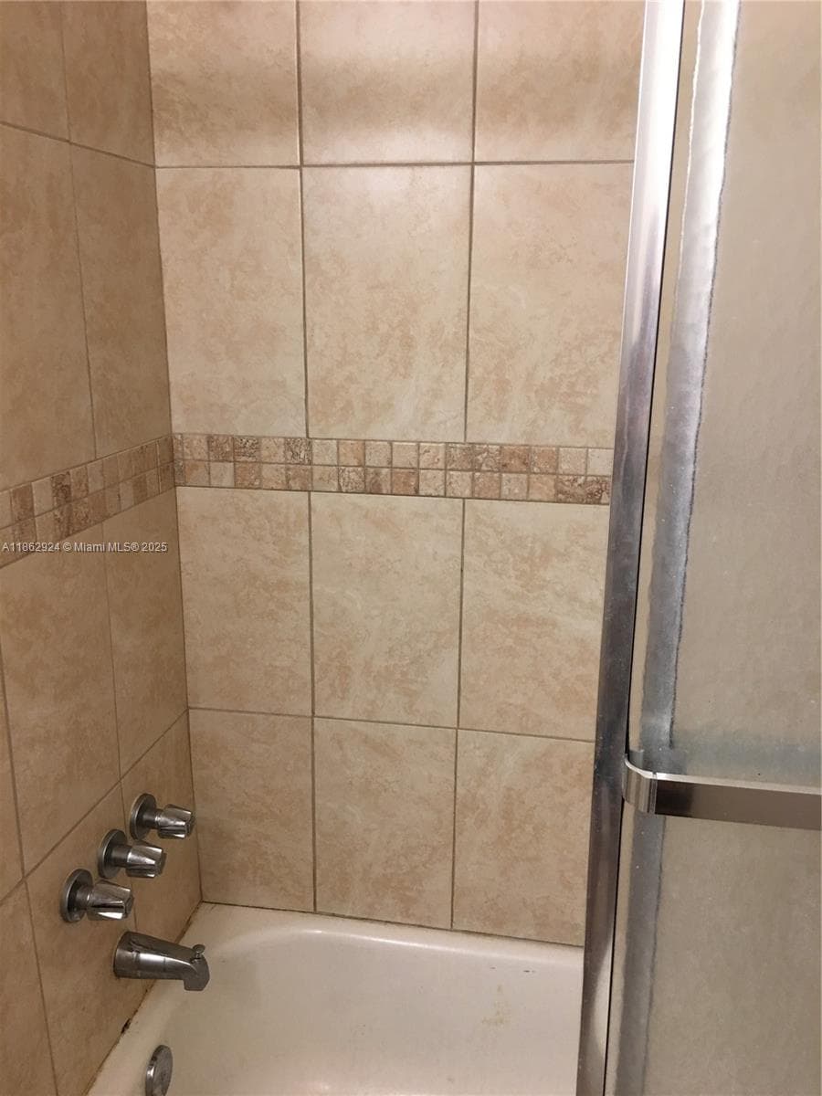 3582 NE 171st St 203 photo 10