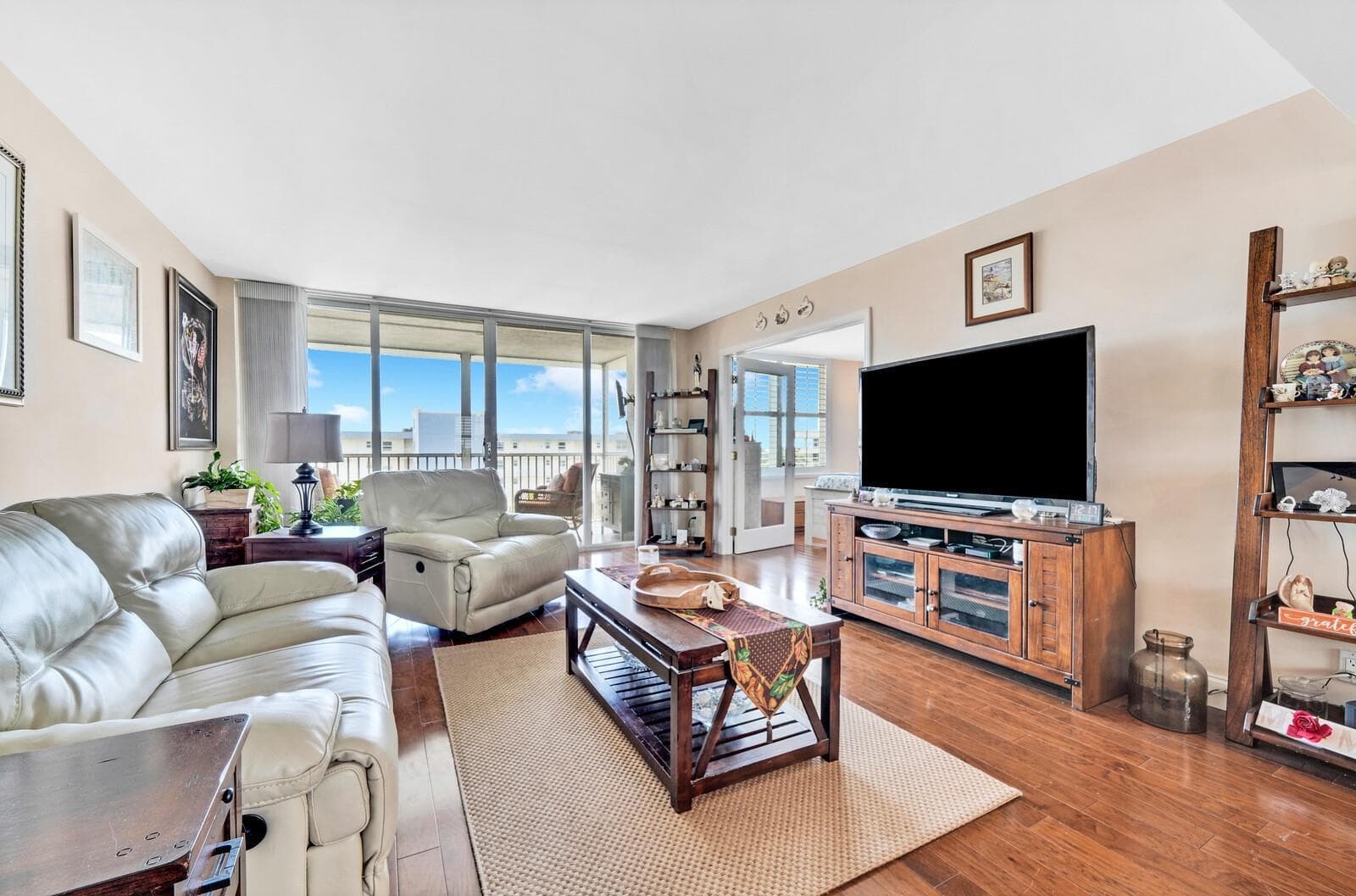 1 Harbourside Drive 1703 photo 2