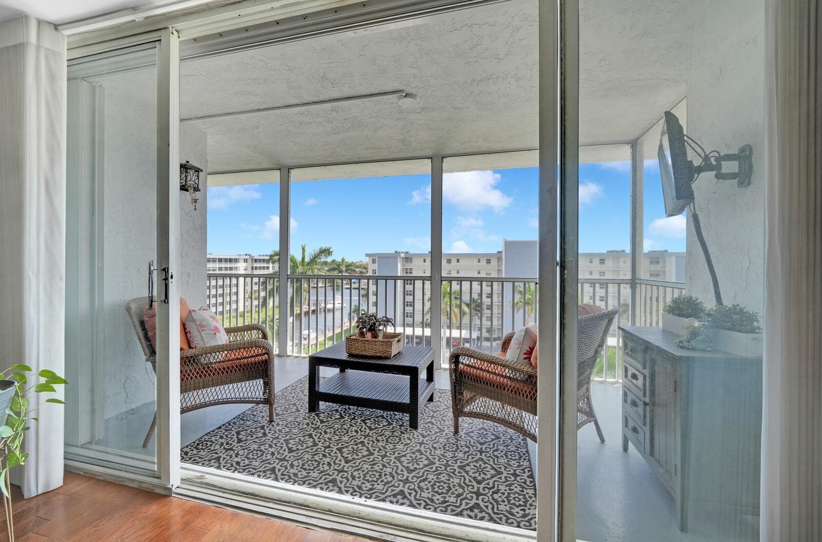1 Harbourside Drive 1703 photo 6