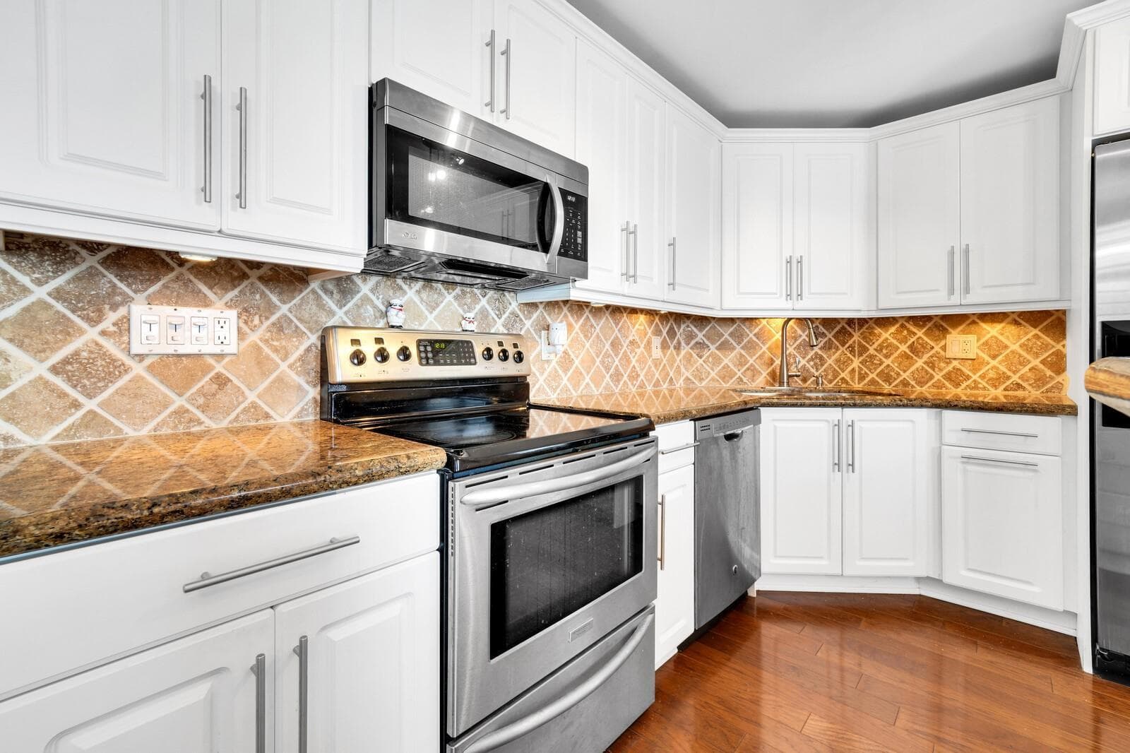 1 Harbourside Drive 1703 photo 7