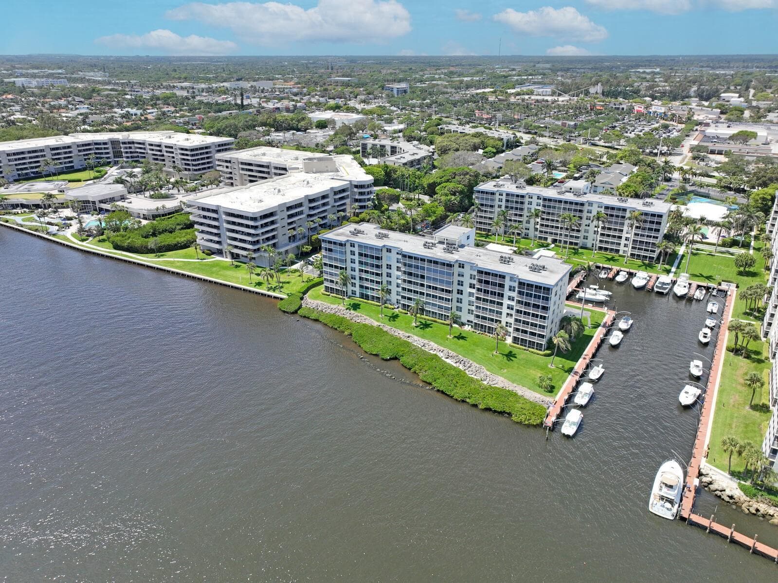 1 Harbourside Drive 1703 photo 1