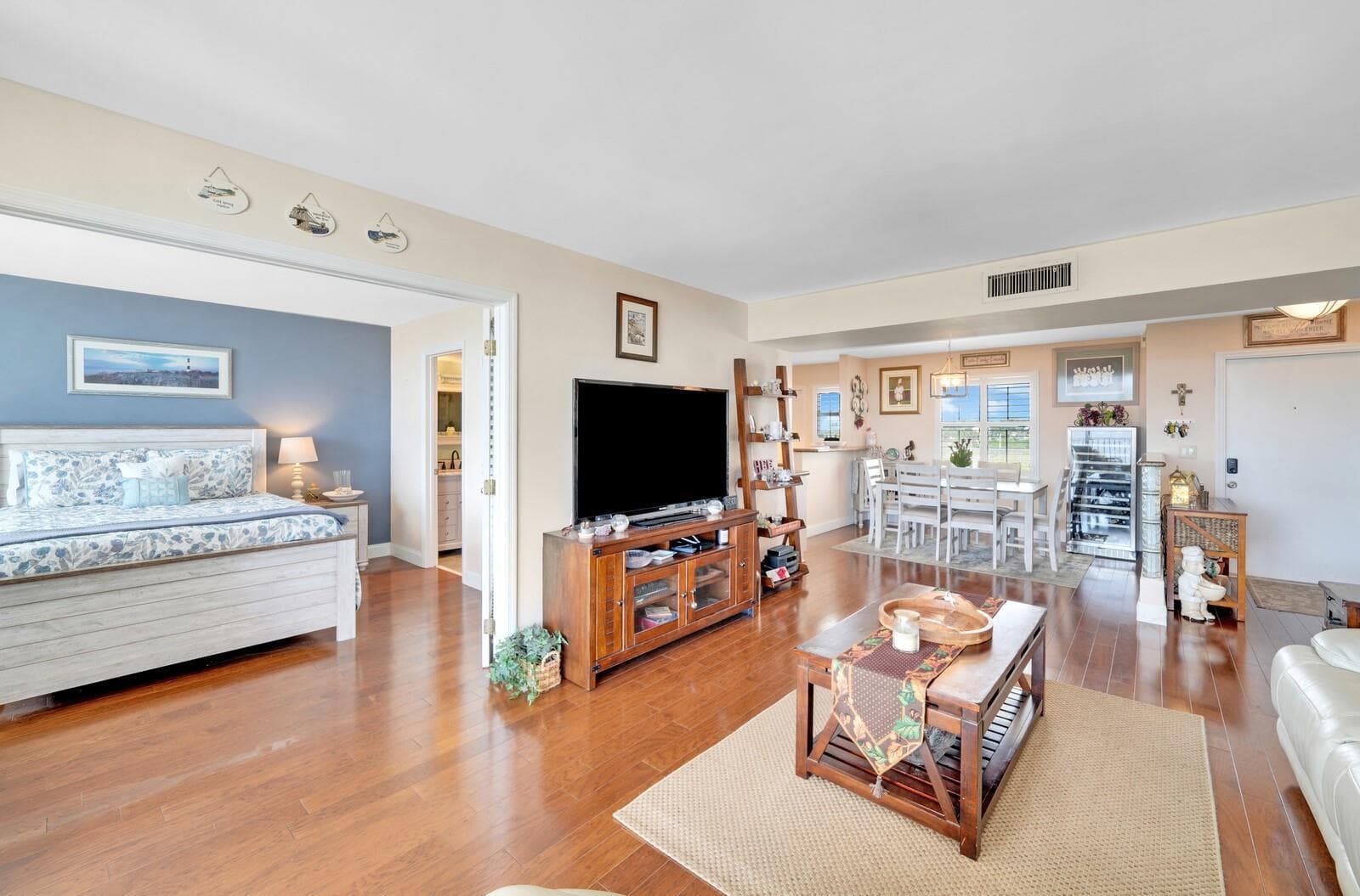 1 Harbourside Drive 1703 photo 5